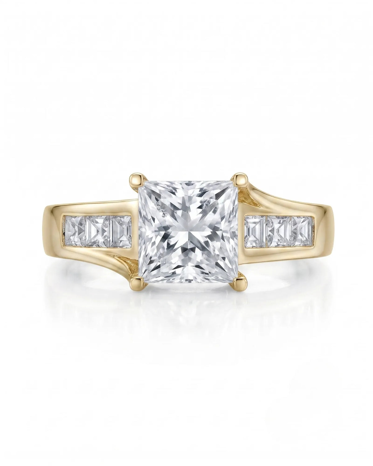 SIENA 1 carat princess-cut natural diamond engagement ring in 18K yellow gold, front view of split shoulders and princess side diamonds | SARATTI