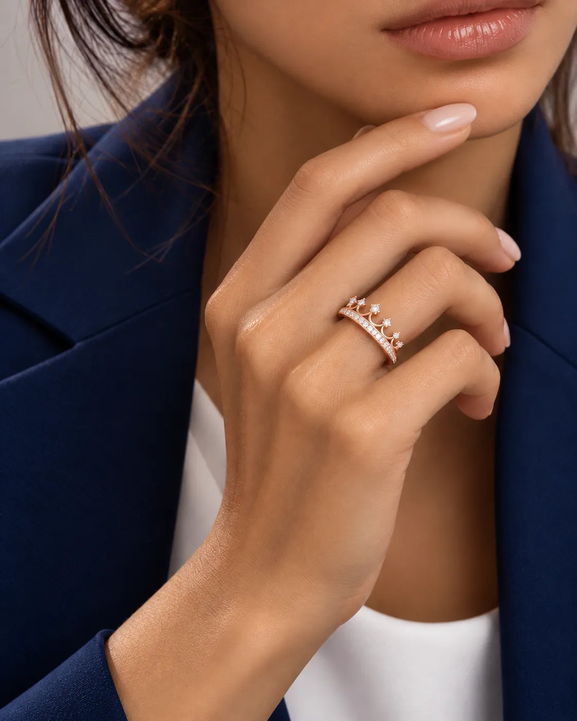 Tiara diamond wedding band in 18K rose gold styled on a model, showing the diamond-set tiara contour | SARATTI