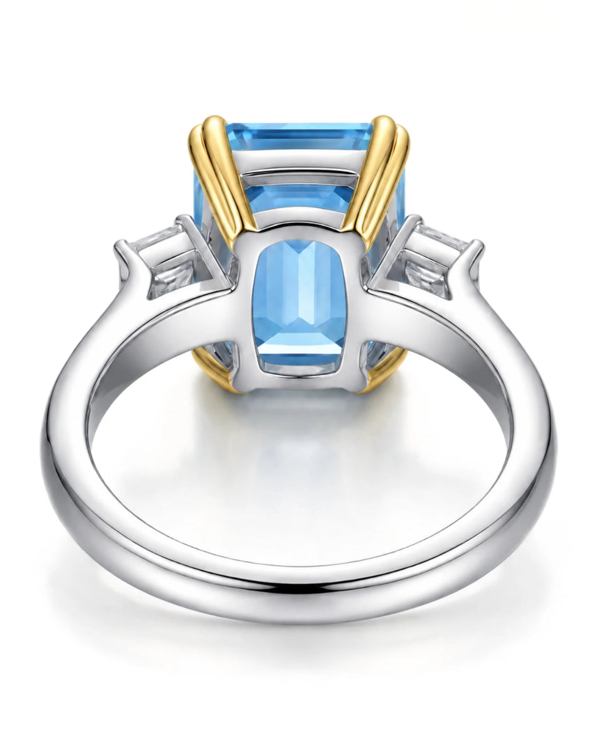 Trilune emerald-cut Aquamarine emerald-diamond step-cut three-stone ring setting in White Gold, setting detail | SARATTI