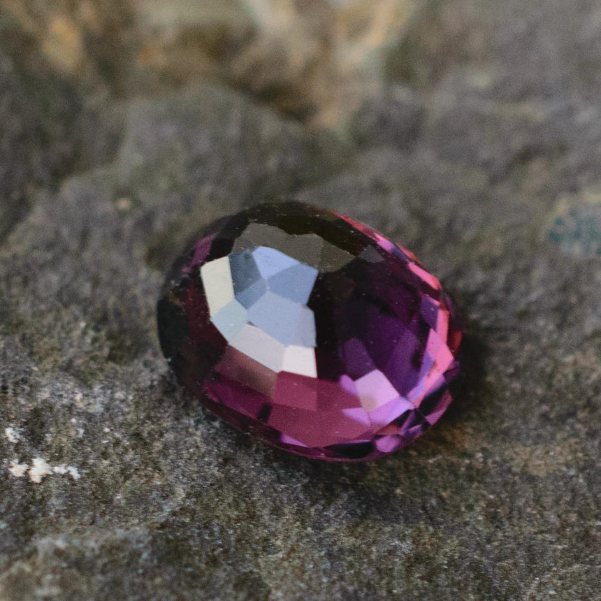 2.08 Carats Oval Purplish Red Natural Spinel Gemstone 6.25 x 6.25 x 4.68 mm - Modern Gem Jewelry