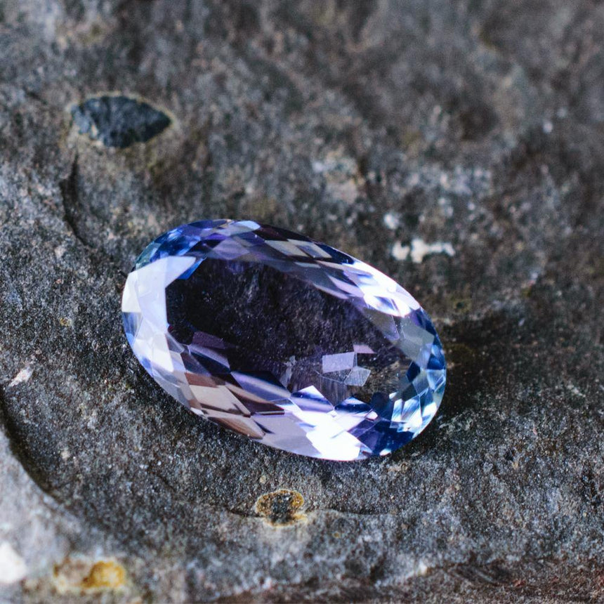 1.52 Carats Oval Cut Bluish Violet Genuine Natural Tanzanite Gemstone - Modern Gem Jewelry