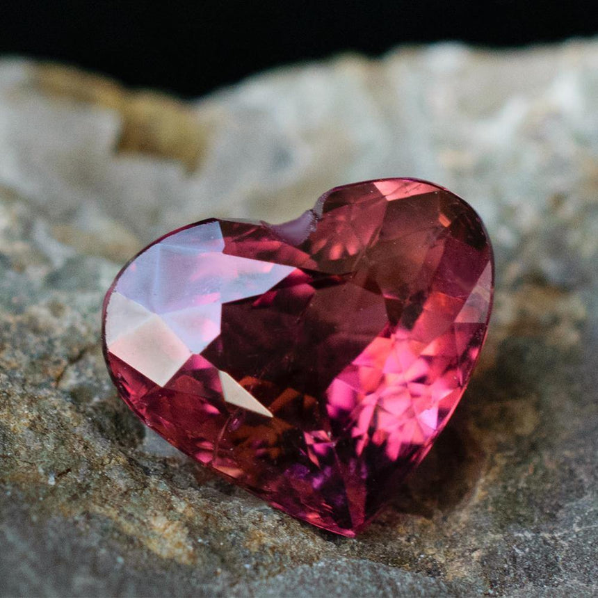 3.38 Carats Natural Rubellite Tourmaline Gemstone Heart Cut | 8.8x 10.2mm - Modern Gem Jewelry