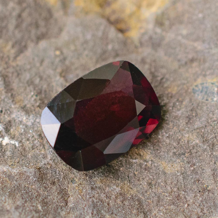 2.05 Carats Cushion Red Natural Spinel Gemstone 9.3 x 6.8 x 3.5mm - Modern Gem Jewelry