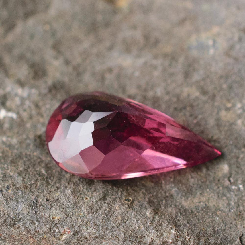 2.475 carats Pear Shape Natural Rubellite Tourmaline | 13.2 x 7.4mm - Modern Gem Jewelry