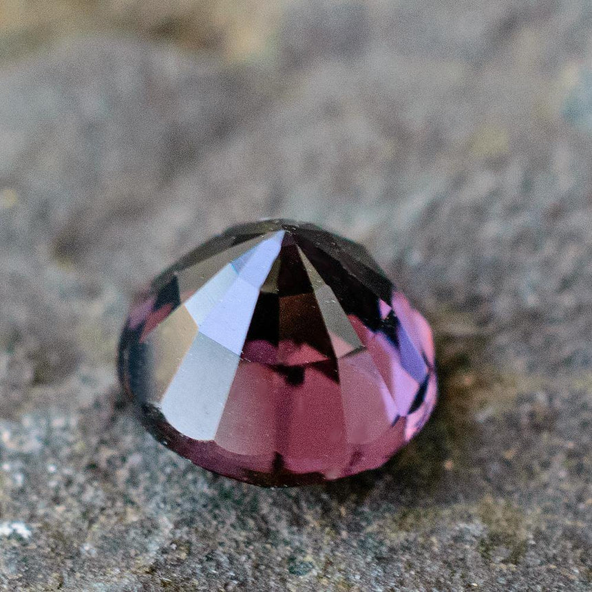 1.35 Carats Bluish Purple Round Natural Spinel 6.25 x 6..25 x 4.68mm - Modern Gem Jewelry