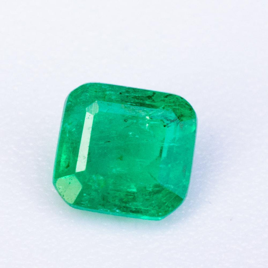 0.26 Carats Bright Green Zambian Natural Emerald Gemstone | 3.5mm x 4mm - Modern Gem Jewelry