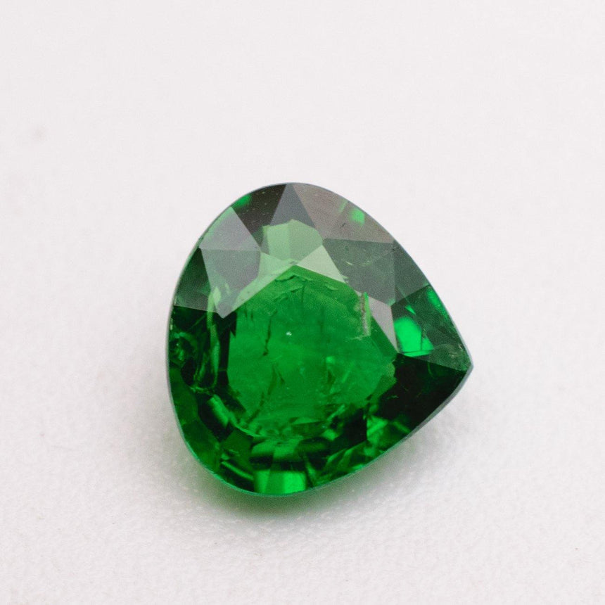 green tsavorite garnet gemstone