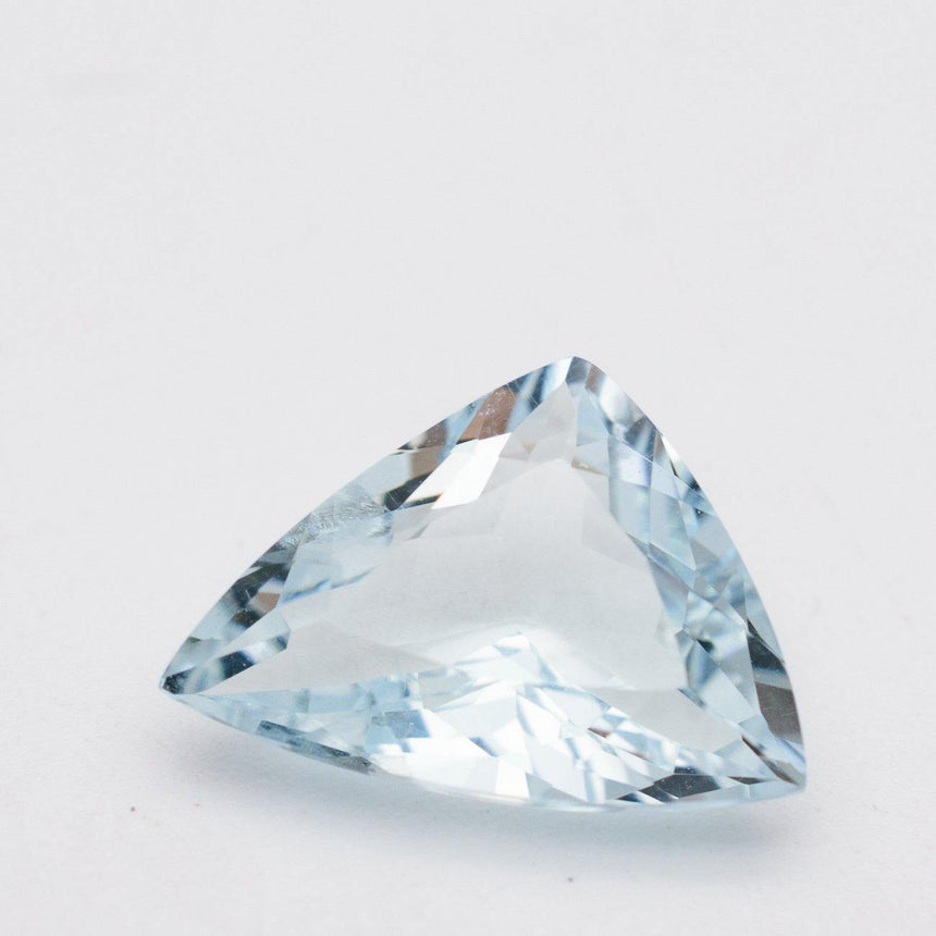 5.05 Carats Brazilian Blue Natural Aquamarine Loose Gemstone Trillion  Cut - Modern Gem Jewelry