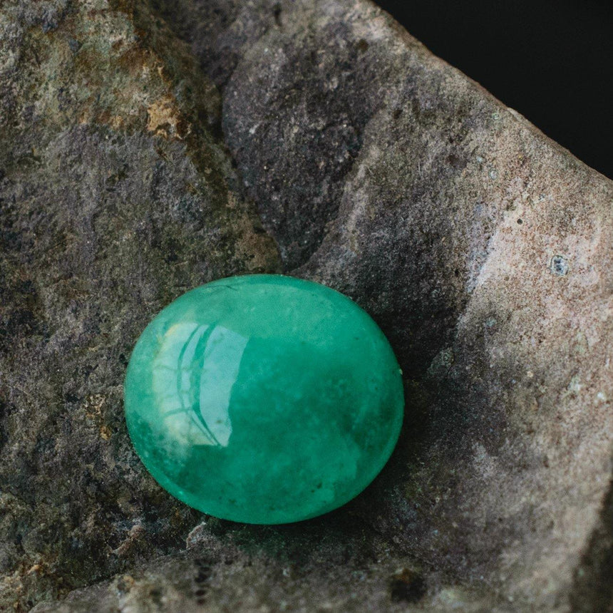 1.85 Carats Oval Natural Emerald Loose Gemstone | 8.25 x 7.36x 3.97mm - Modern Gem Jewelry