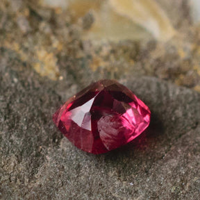 Bright & Lively Red Natural Spinel Gemstone 0.32 Carats - Modern Gem Jewelry 