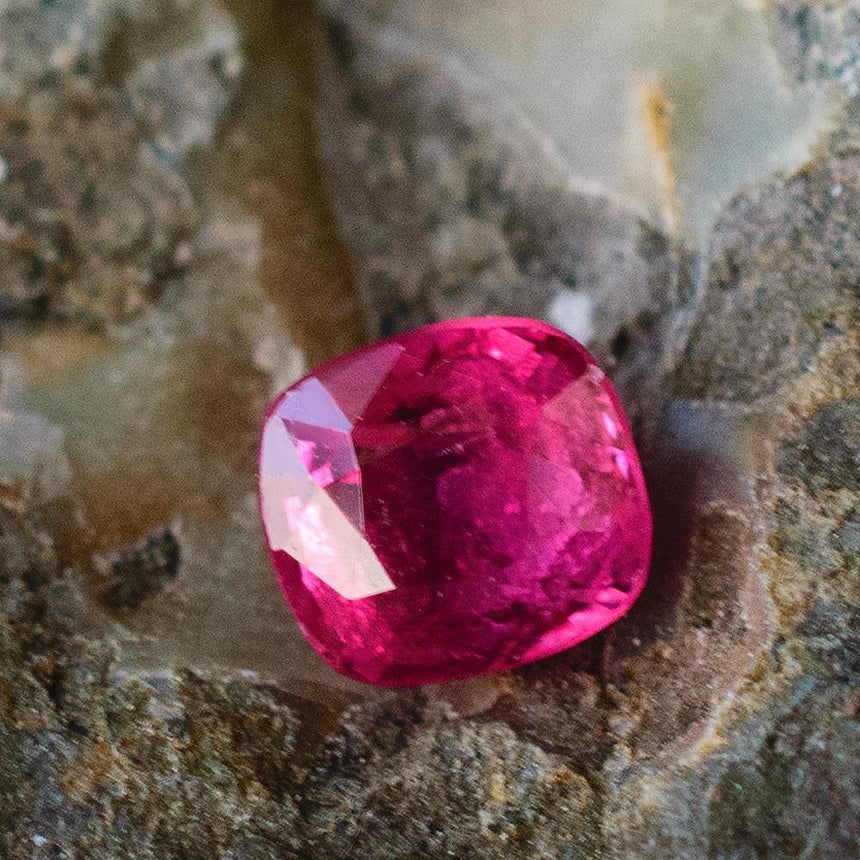 0.33 Carats Cushion Cut Red Natural Spinel Gemstone | 4.6mm x 4.9mm - Modern Gem Jewelry