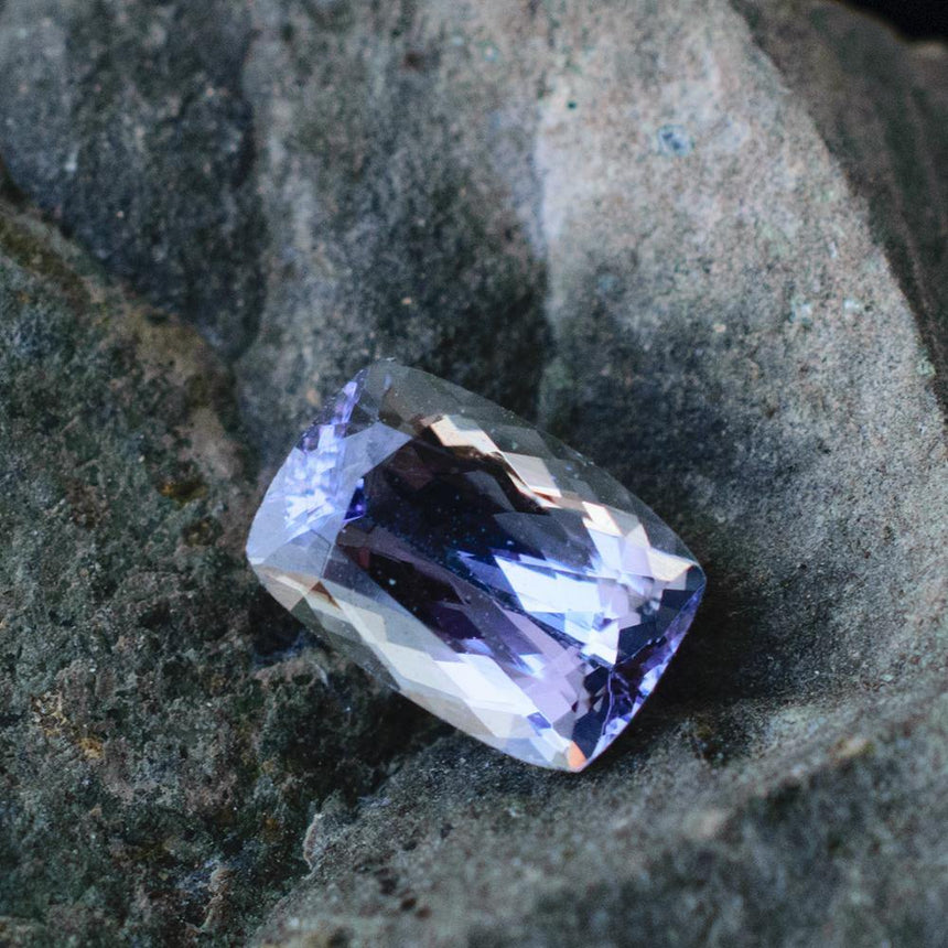 1.08 Carats Cushion Bluish Violet Natural Tanzanite Gemstone 7.2mm x 5mm - Modern Gem Jewelry