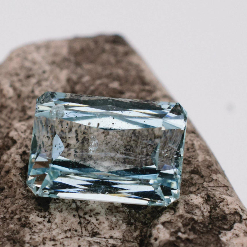 4.97 Carats Blue Natural Aquamarine Loose Gemstone Rectangular Cut - Modern Gem Jewelry