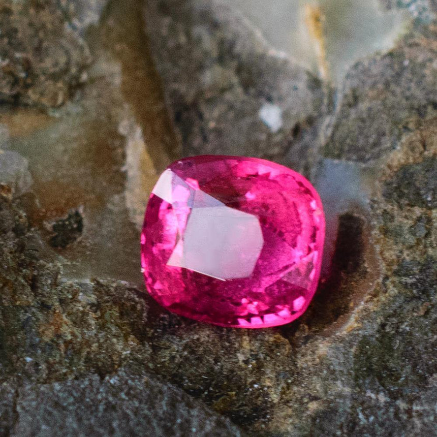 0.33 Carats Cushion Cut Red Natural Spinel Gemstone | 4.6mm x 4.9mm - Modern Gem Jewelry