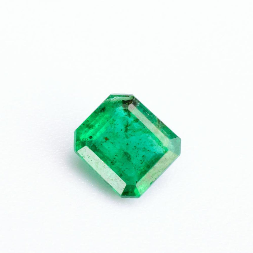 0.47 Carats Fine & Loose 100% Earth Mined Natural Emerald Gemstone - Modern Gem Jewelry