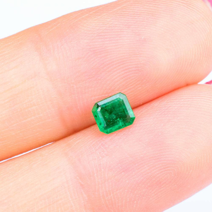0.47 Carats Fine & Loose 100% Earth Mined Natural Emerald Gemstone - Modern Gem Jewelry