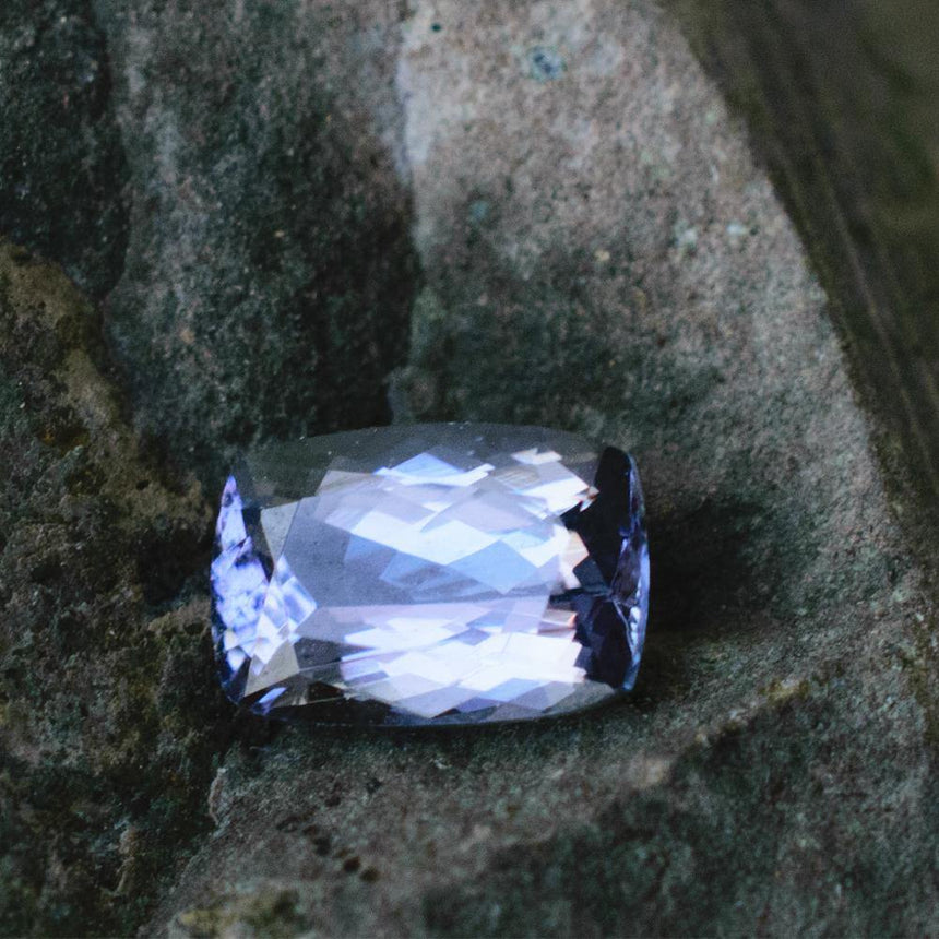 1.08 Carats Cushion Bluish Violet Natural Tanzanite Gemstone 7.2mm x 5mm - Modern Gem Jewelry