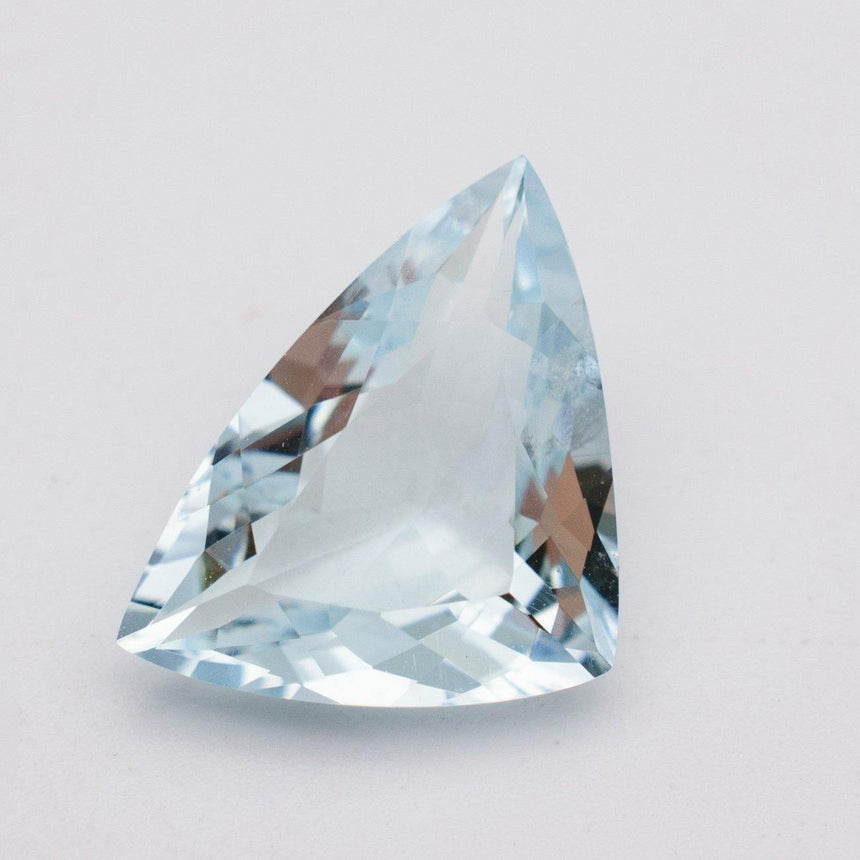 5.05 Carats Brazilian Blue Natural Aquamarine Loose Gemstone Trillion  Cut - Modern Gem Jewelry