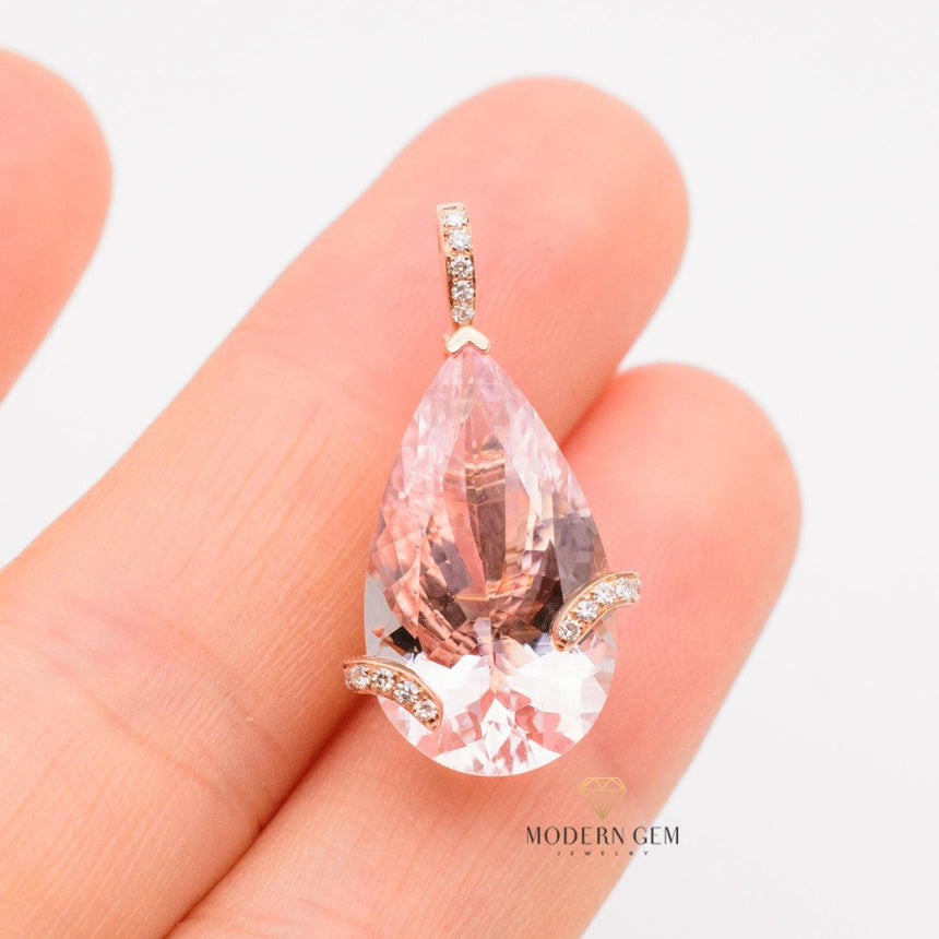 Vintage Inspired Natural Morganite Pendant