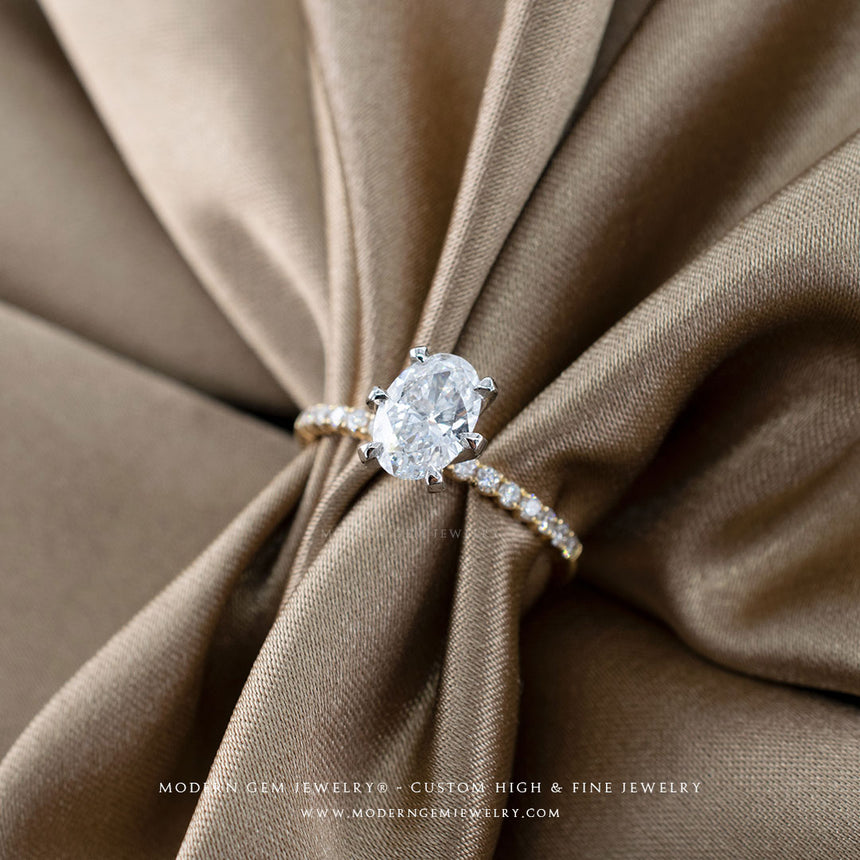Yellow Gold Claw Prong Oval Cut Diamond Engagement Ring