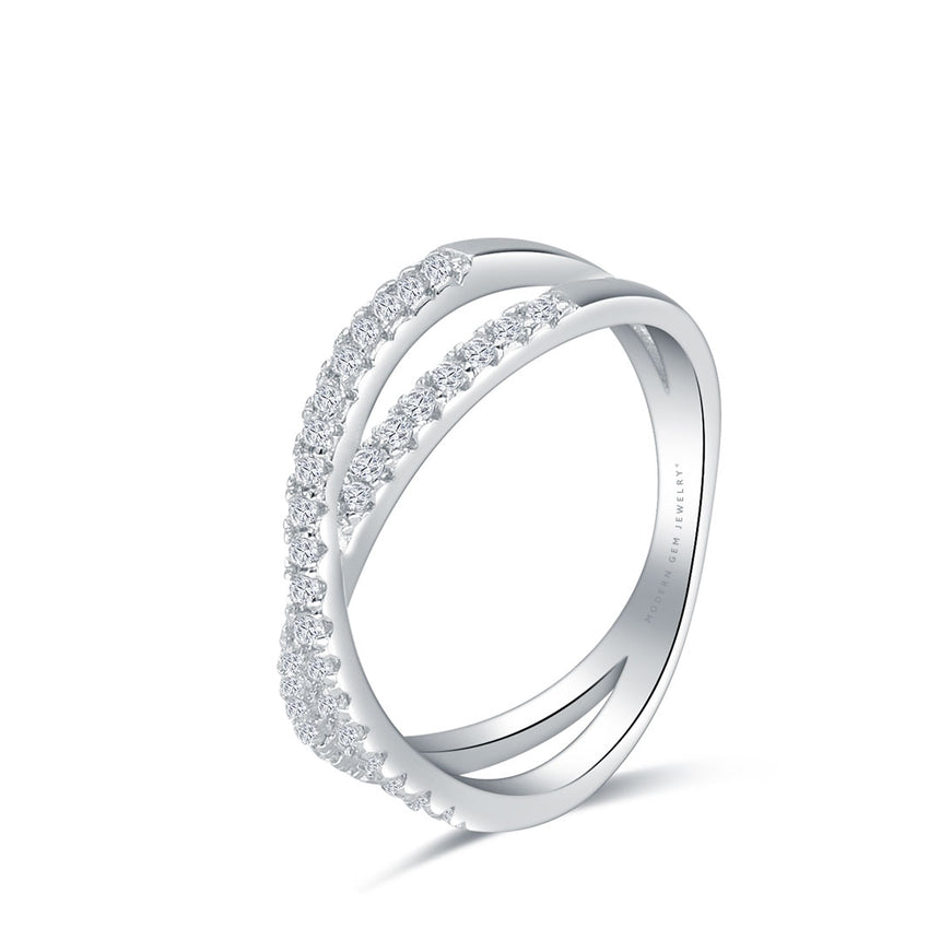 Pave Wedding Band with Diamonds in 18K White Gold | Modern Gem Jewelry | Saratti