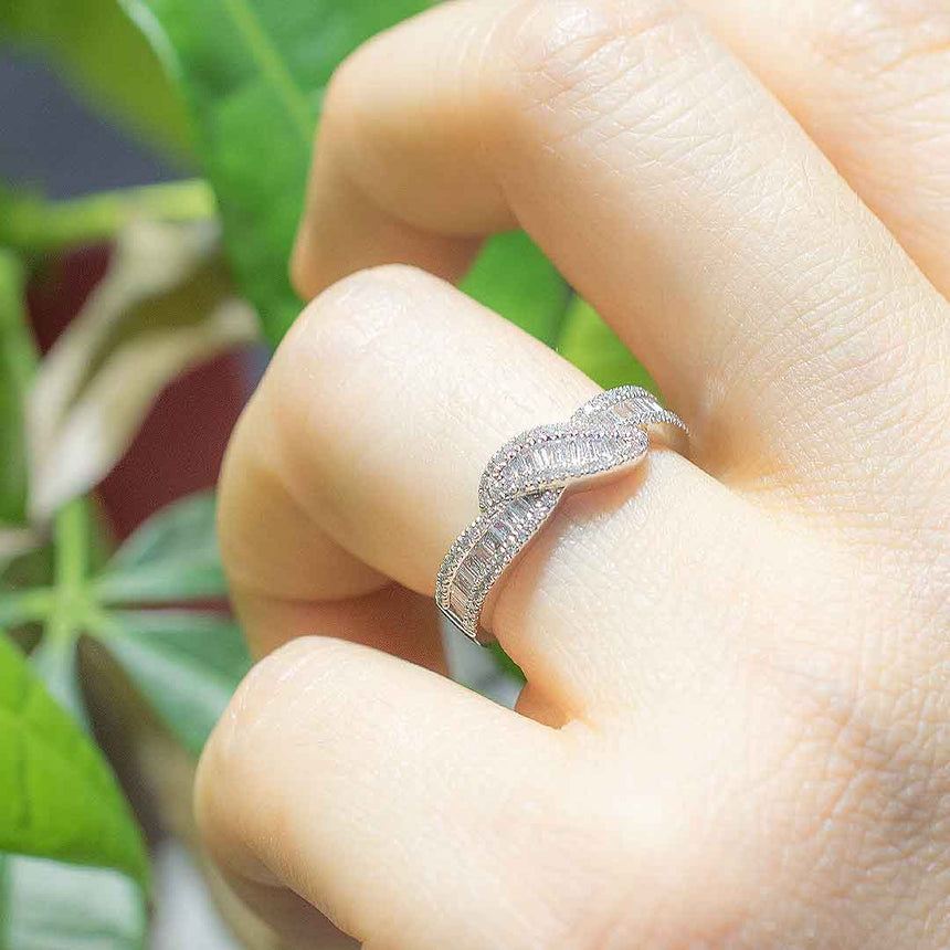 Baguette Eternity Band with Diamonds in White Gold on Female Finger | Custom Made Wedding Rings | Modern Gem Jewelry | Saratti