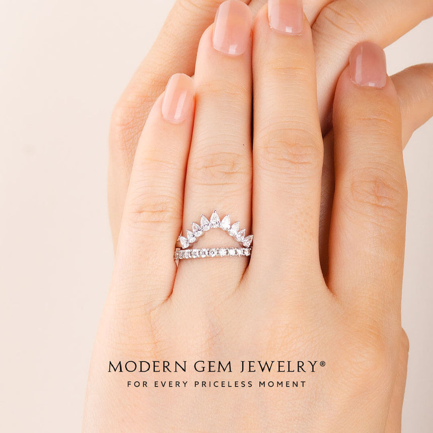 Curved Wedding Band Tiara Inspired | Modern Gem Jewelry | Saratti