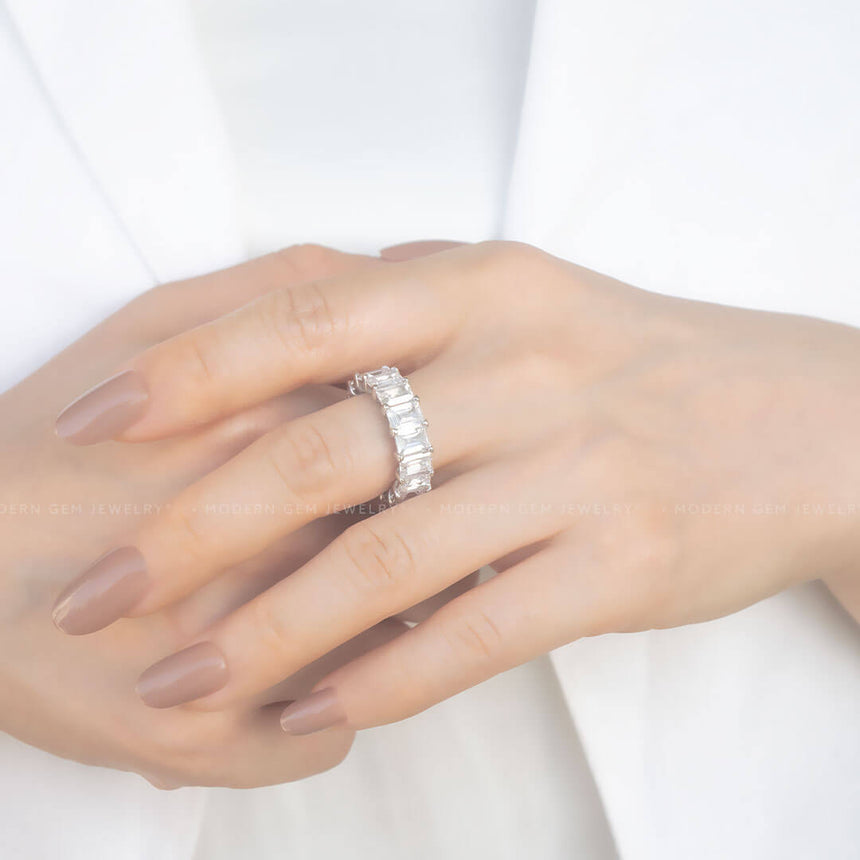 Emerald Cut Eternity Band in White Gold | Modern Gem Jewelry | Saratti