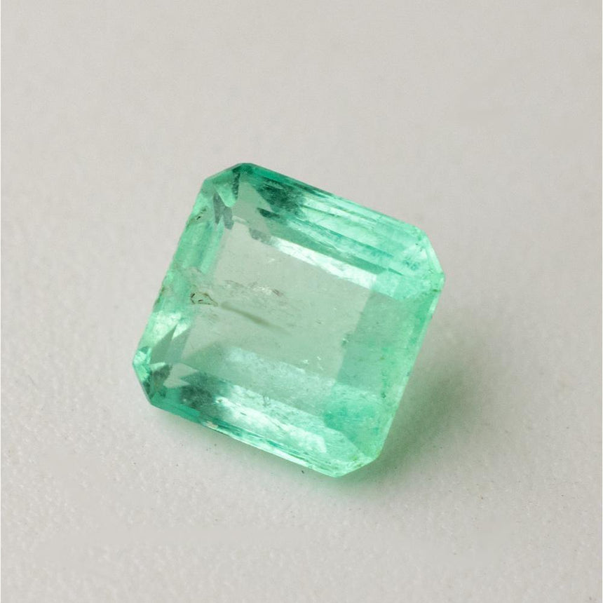 Emerald Gemstone | Low Grade Green | 1.09 Carats Minor-Oil | Custom Jewelry | Modern Gem Jewelry
