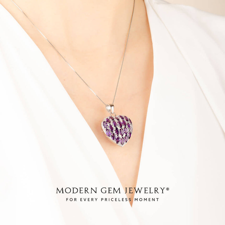 Purple Necklace with Natural Amethyst in 18K White Gold | Saratti