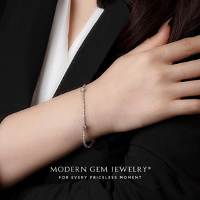 Classic Round Diamond Moissanite Tennis Bracelet in 18K White Gold | Modern Gem Jewelry