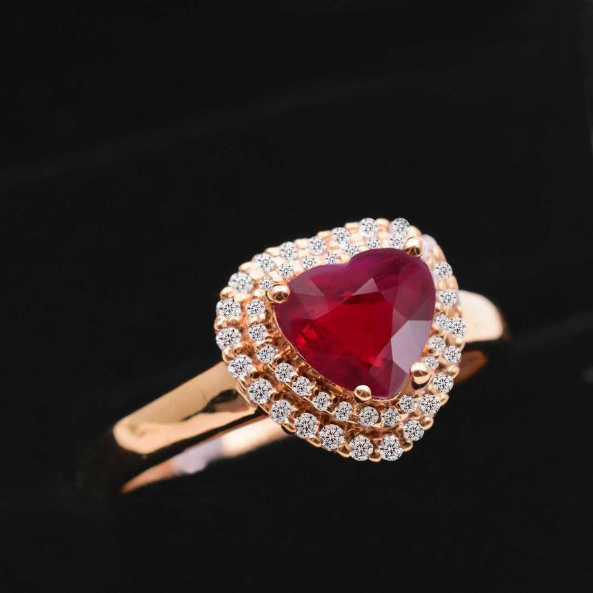 Ruby Rings in 18K Rose Gold | Heart Shape Ruby and Diamonds  Ring | Modern Gem Jewelry | Saratti