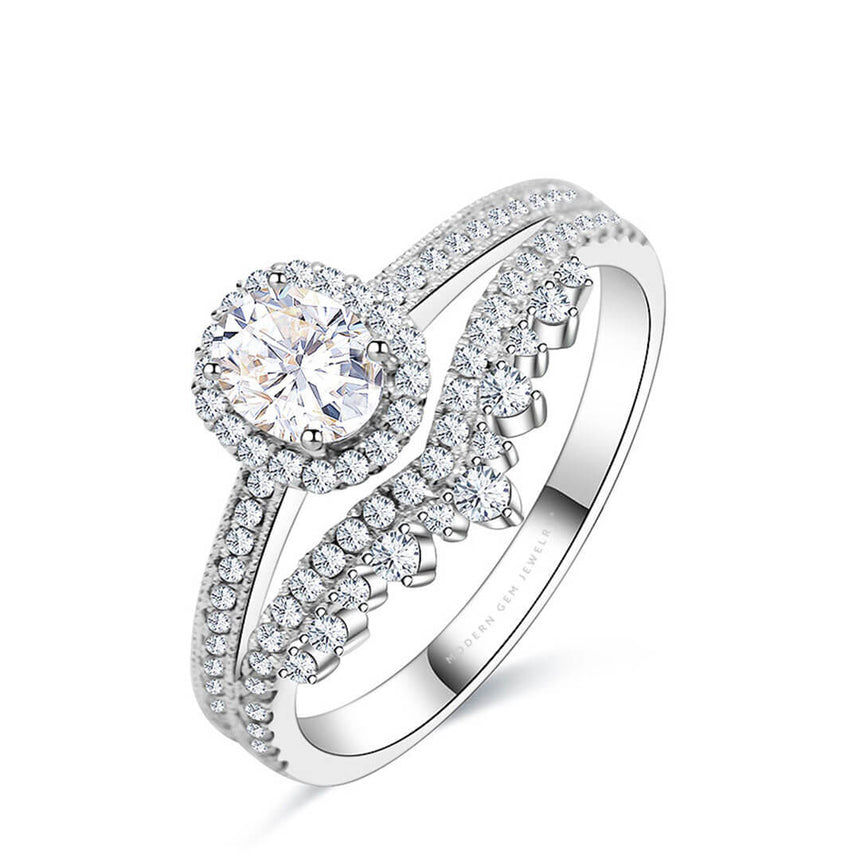Oval Moissanite Ring in 18K White Gold