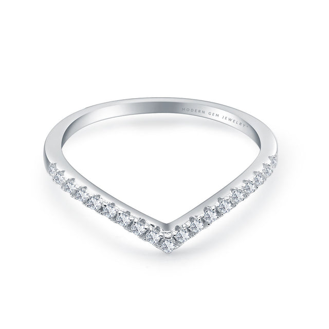 Curved Wedding Band with Diamonds in White Gold | Modern Gem Jewelry | Saratti