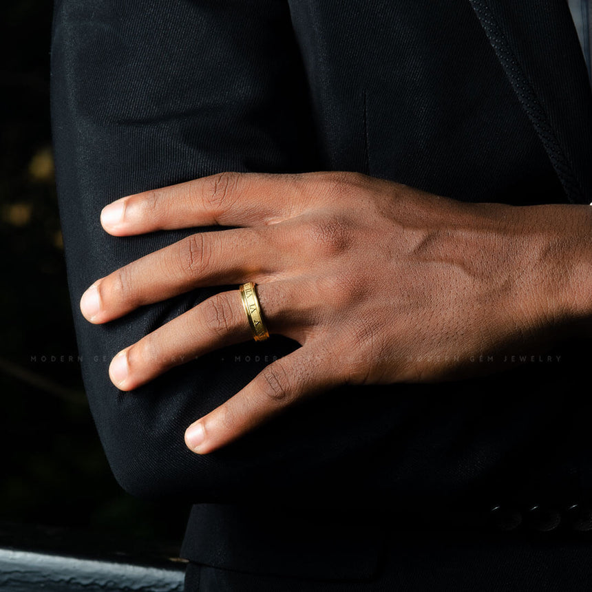 Simple 18K Yellow Men's Roman Numeral Band