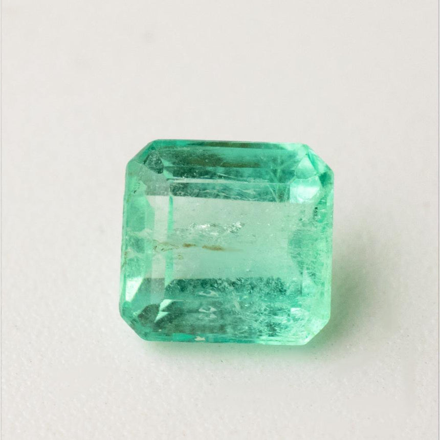 Emerald Gemstone | Low Grade Green | 1.09 Carats Minor-Oil | Custom Jewelry | Modern Gem Jewelry
