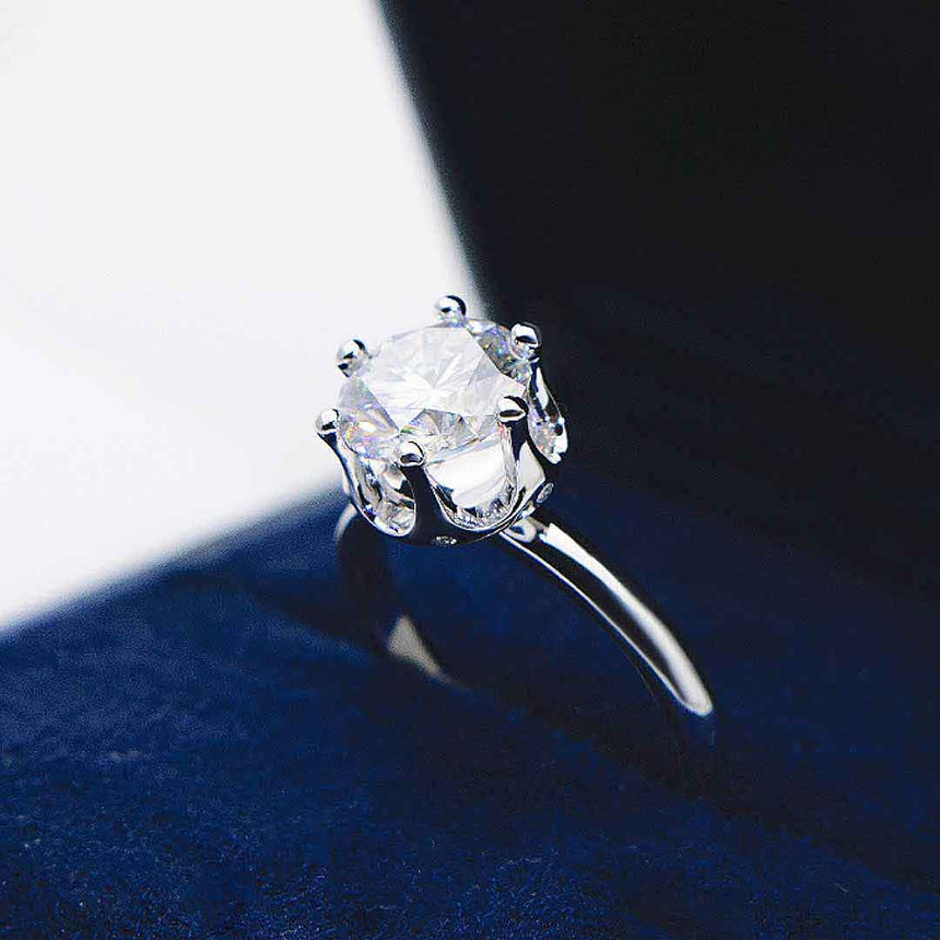 Minimalist 18K White Gold Moissanite Engagement Ring