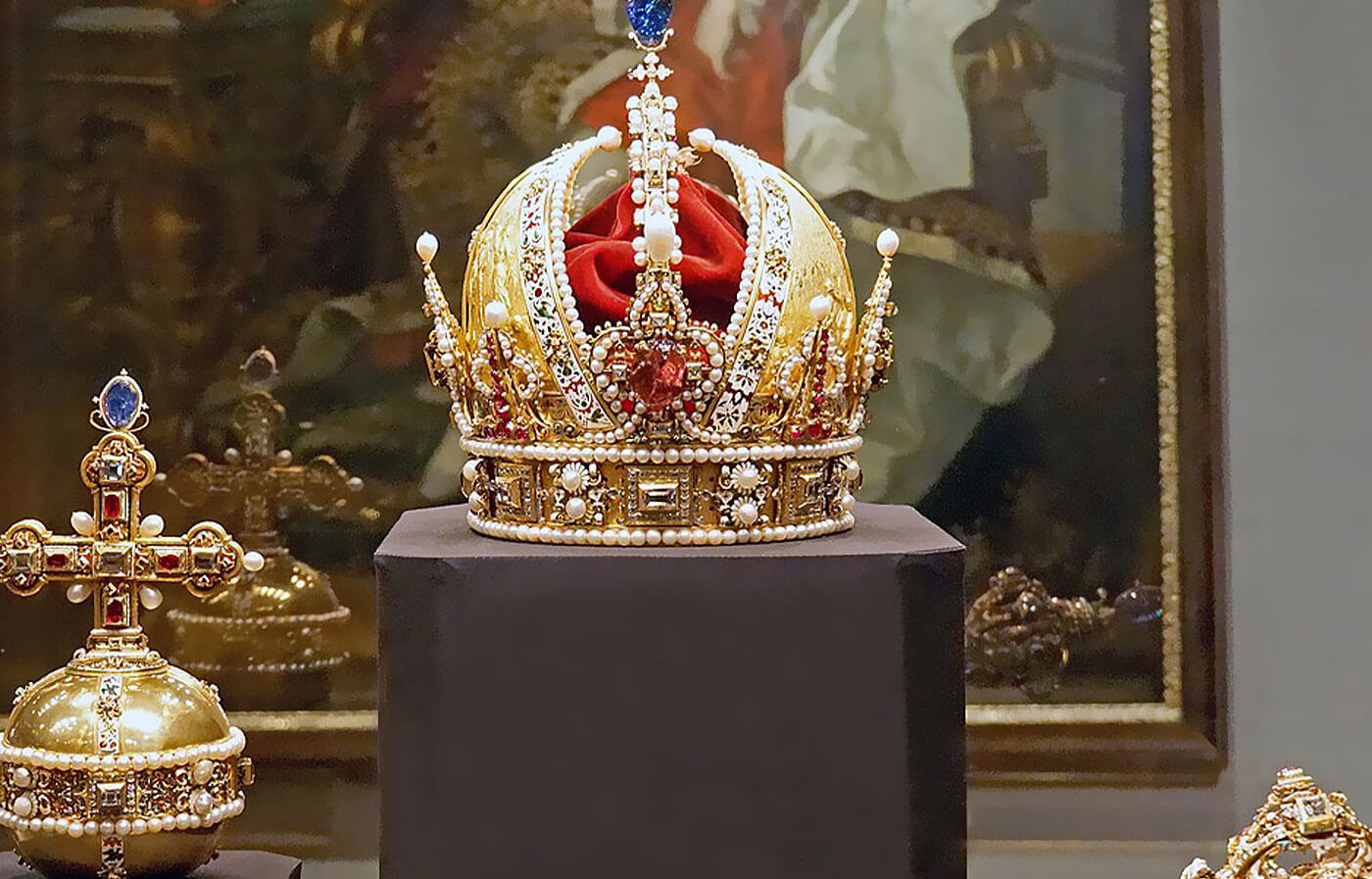 Austrian Imperial Crown  | Modern Gem Jewelry | Saratti 