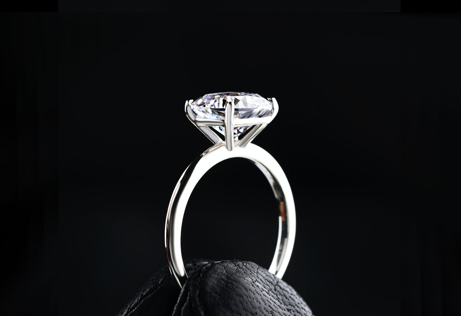 Diamond Carat Weight- Modern Gem Jewelry