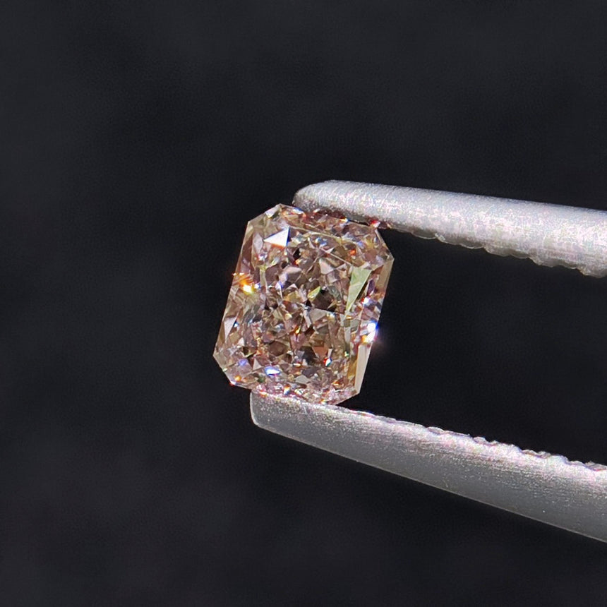 0.36 carats Rectangular Cut Fancy Pink Natural Diamond | GIA Certified