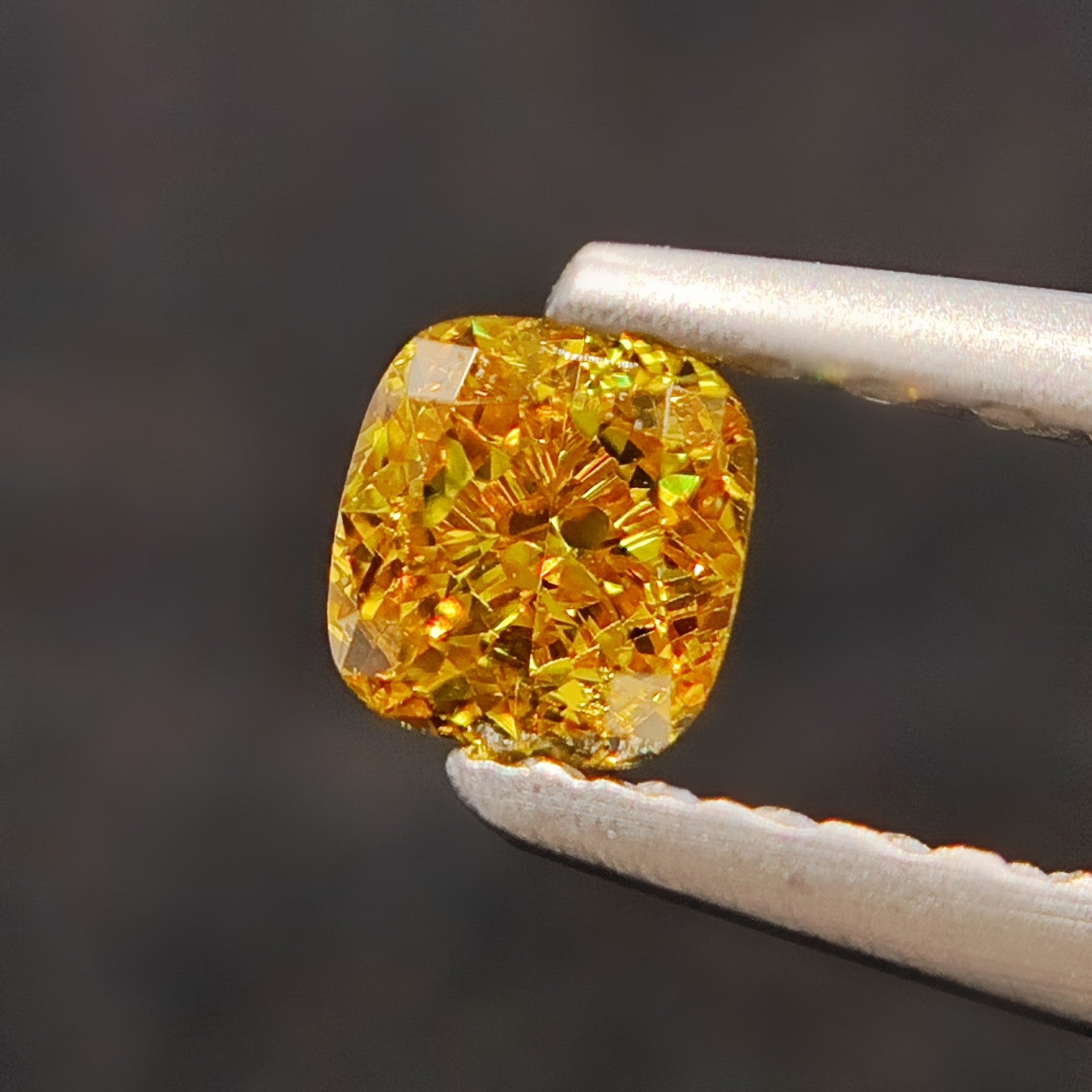 0.39cts Cushion Cut Natural Diamond Gem | Saratti
