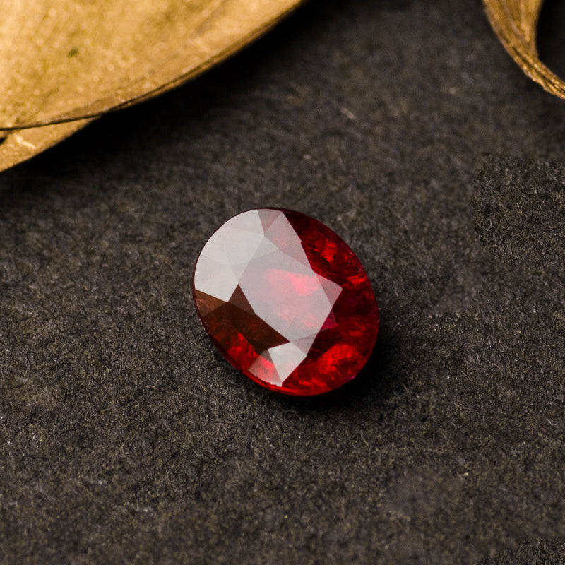 0.43 carats Pigeon Blood Red Natural Ruby | Saratti