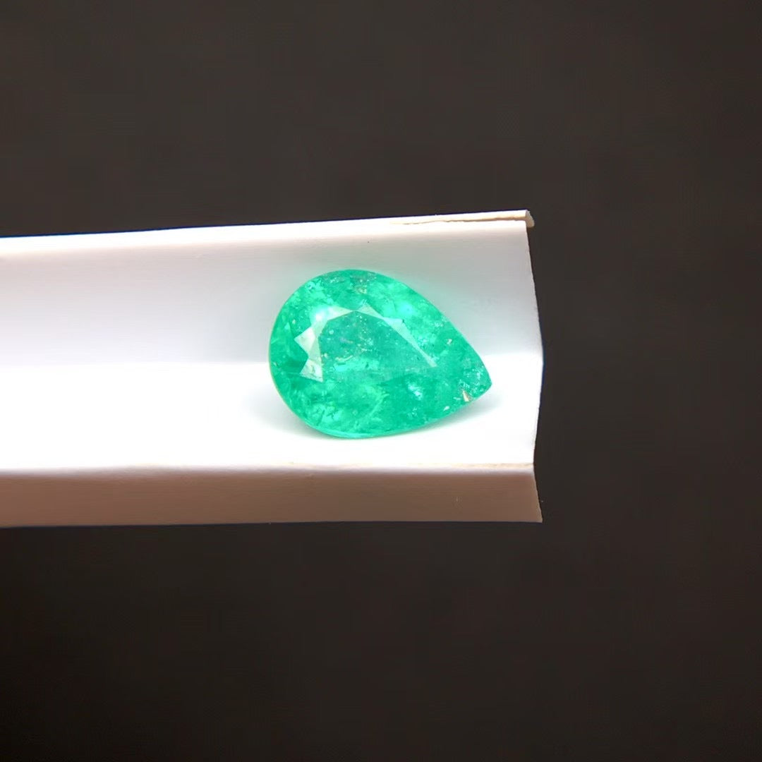 0.84ct Natural Paraiba-Type Tourmaline — GUILD CERTIFIED - SARATTI