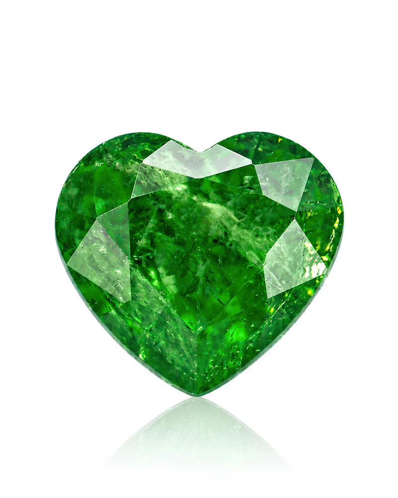 0.9 carat Natural Tanzanian Tsavorite Garnet heart-cut main view | SARATTI