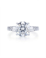 Terzo Tesoro – Natural Round Diamond Three-Stone Engagement Ring