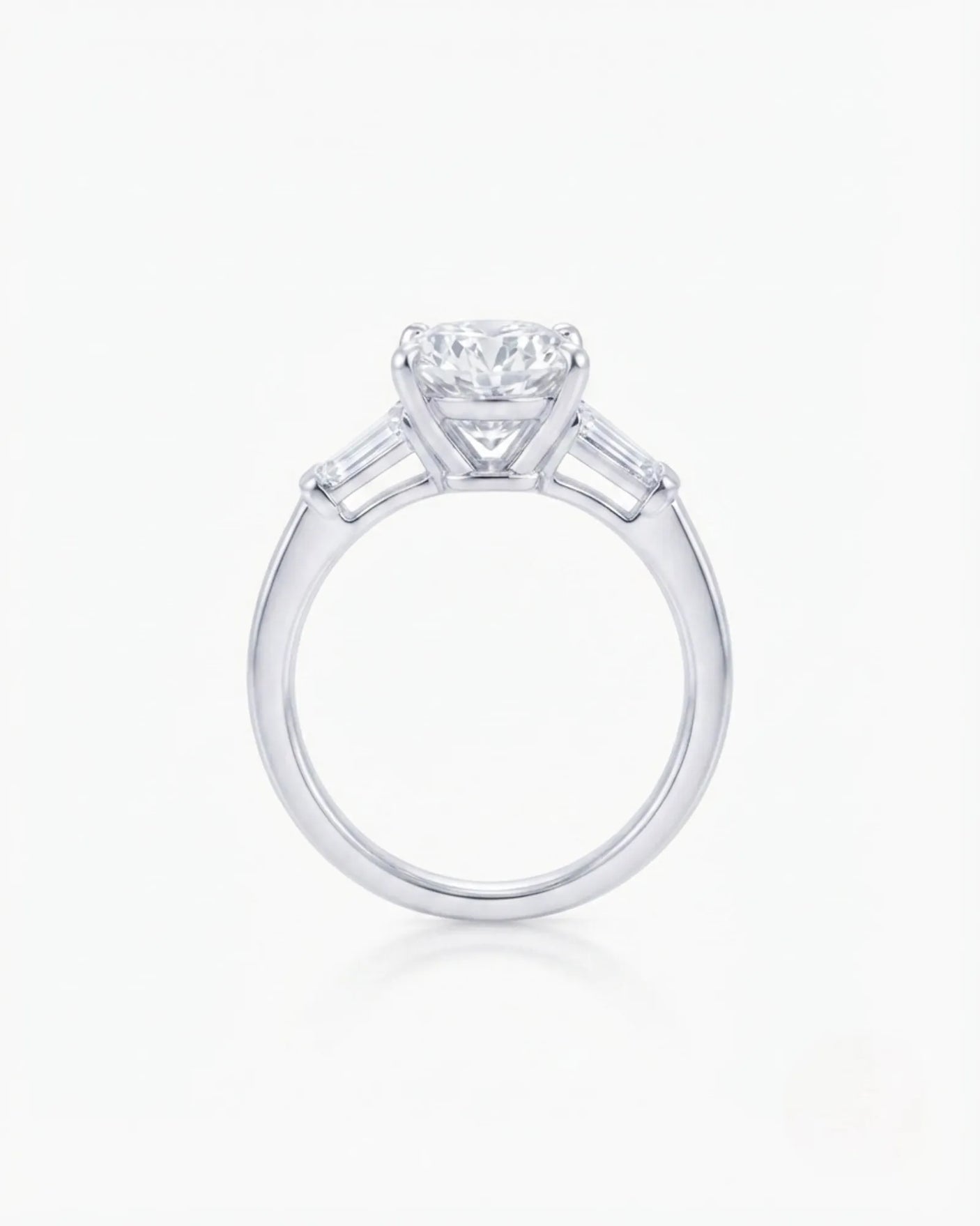 Terzo Tesoro – Natural Round Diamond Three-Stone Engagement Ring