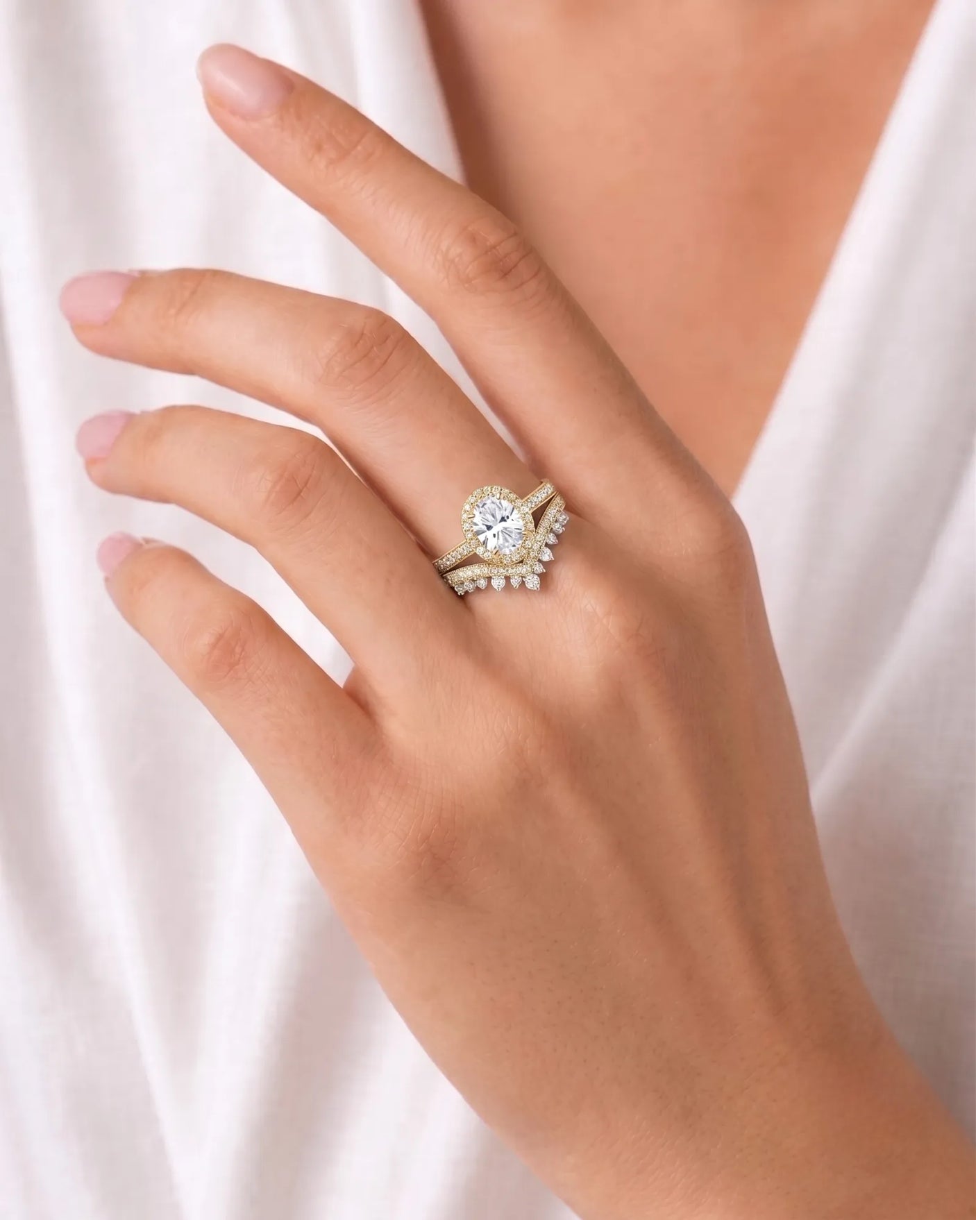 Oval Moissanite Engagement Ring in White Gold