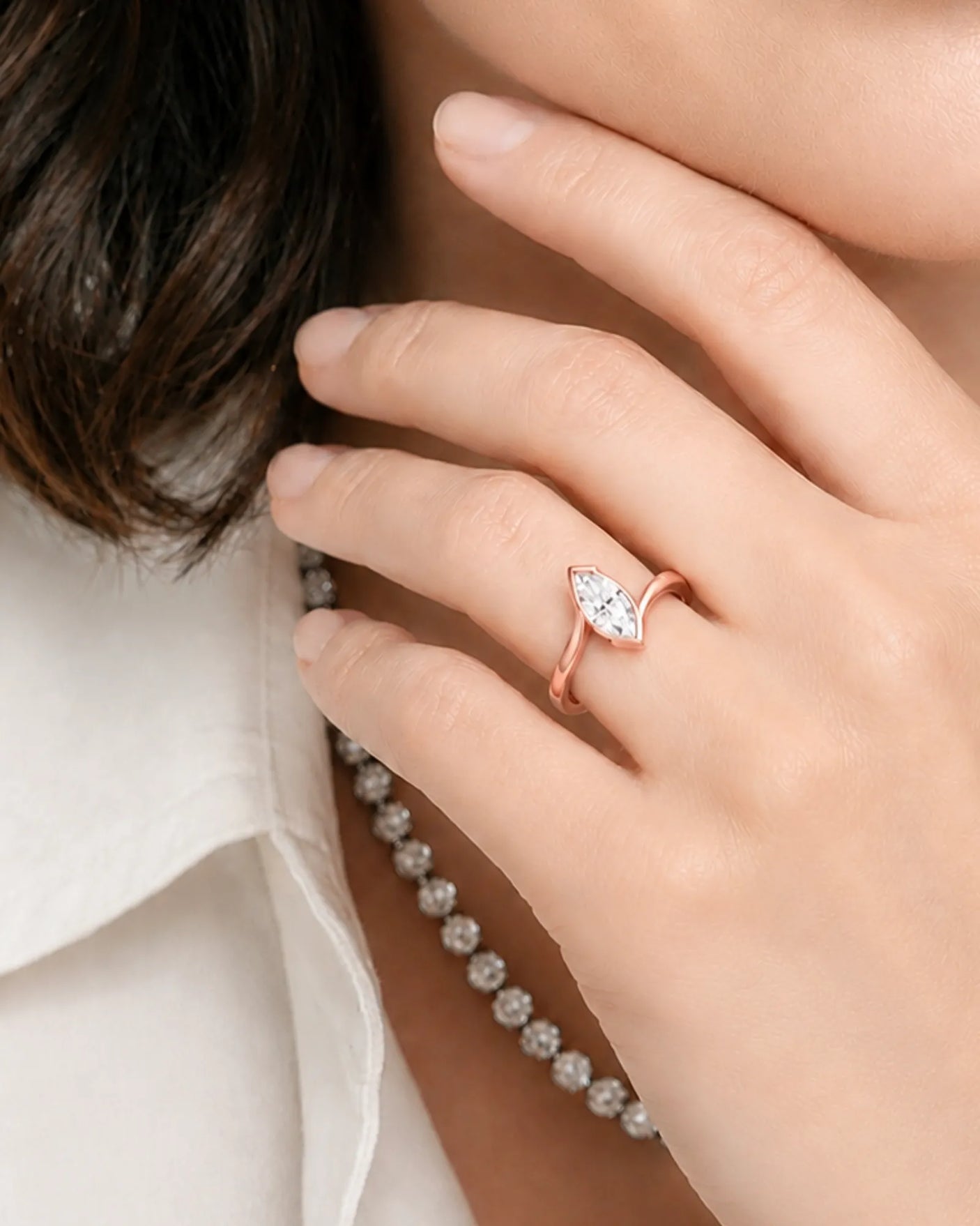 Marquise Möbius – Natural Marquise-Cut Diamond Semi-Tension Ring