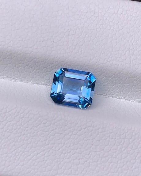 1.00 carat Natural Aquamarine emerald-style faceting | SARATTI