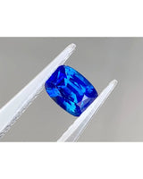1.27ct Natural Vivid Blue Sapphire Cushion faceted close-up | SARATTI